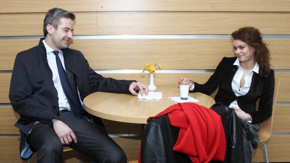 S Klárou se Hynek dobře pobaví, na rozdíl od manželství, které už ho trochu nudí